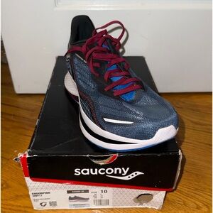 Saucony Men's Endorphin Shift 2 Running Shoe. SPACE/MULBERRY
BLEU size10